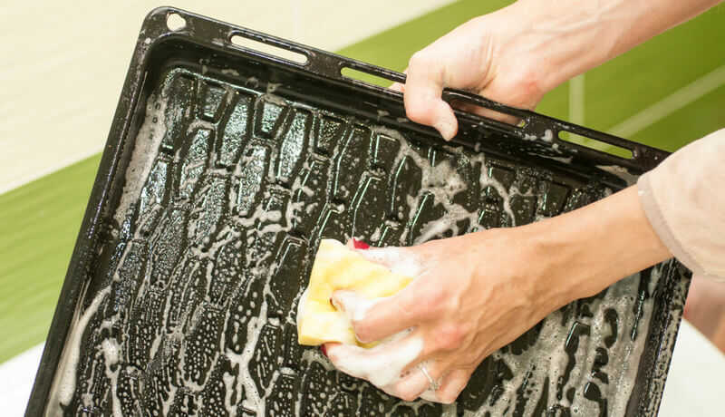 How To Clean Oven Trays