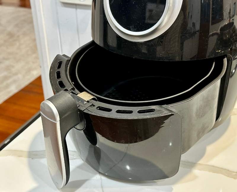 air fryer unit with basket