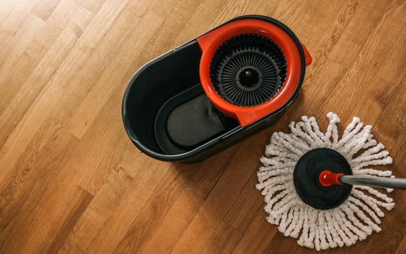 microfibre spin mop on laminated floor