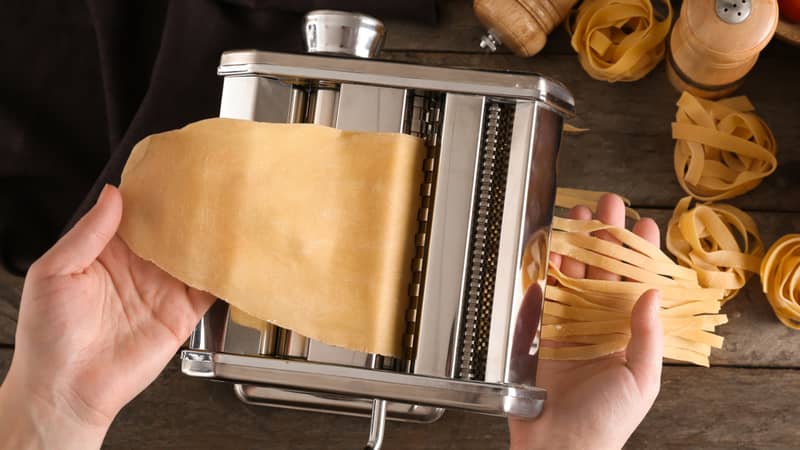 How to Clean Pasta Maker: Tips and Tricks