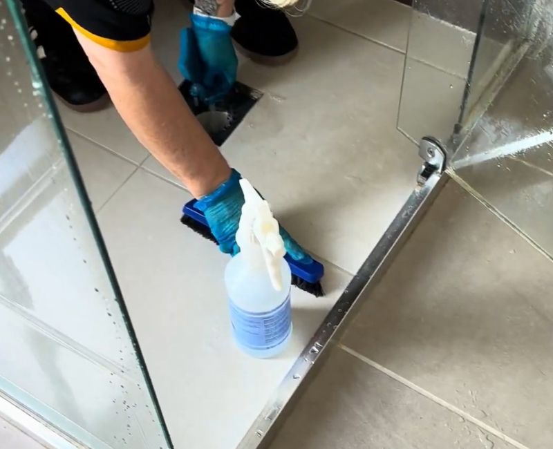 cleaner-removing-stains-from-shower-floor removing stains from shower floow