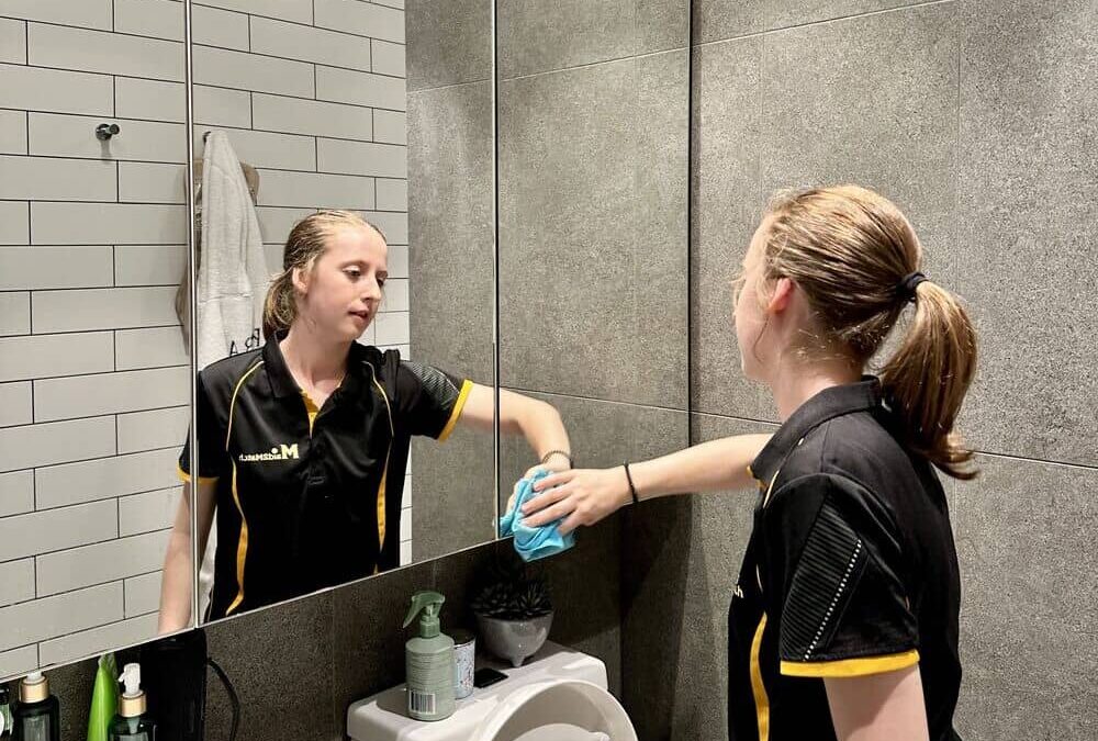 How To Clean A Mirror