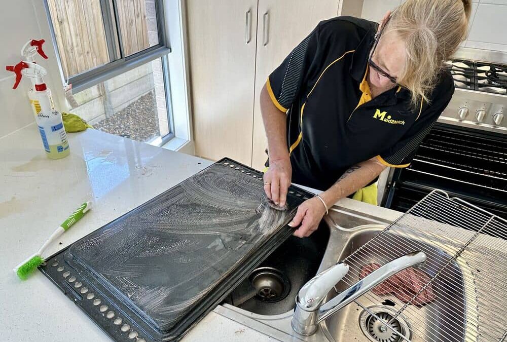How To Clean Oven Trays