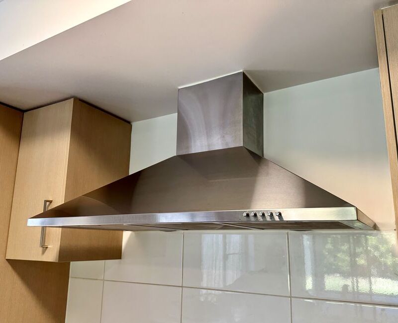 Maid2Match house cleaning service - newly cleaned rangehood
