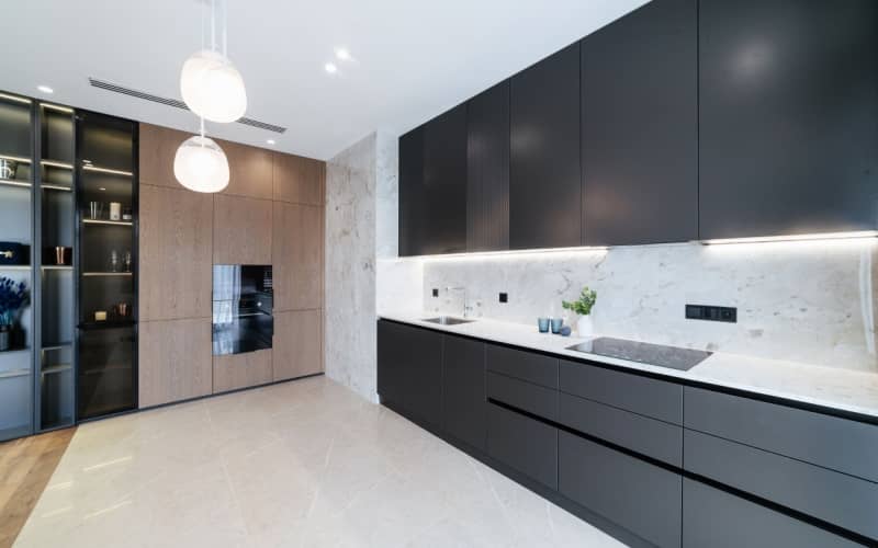 black kitchen cabinets
