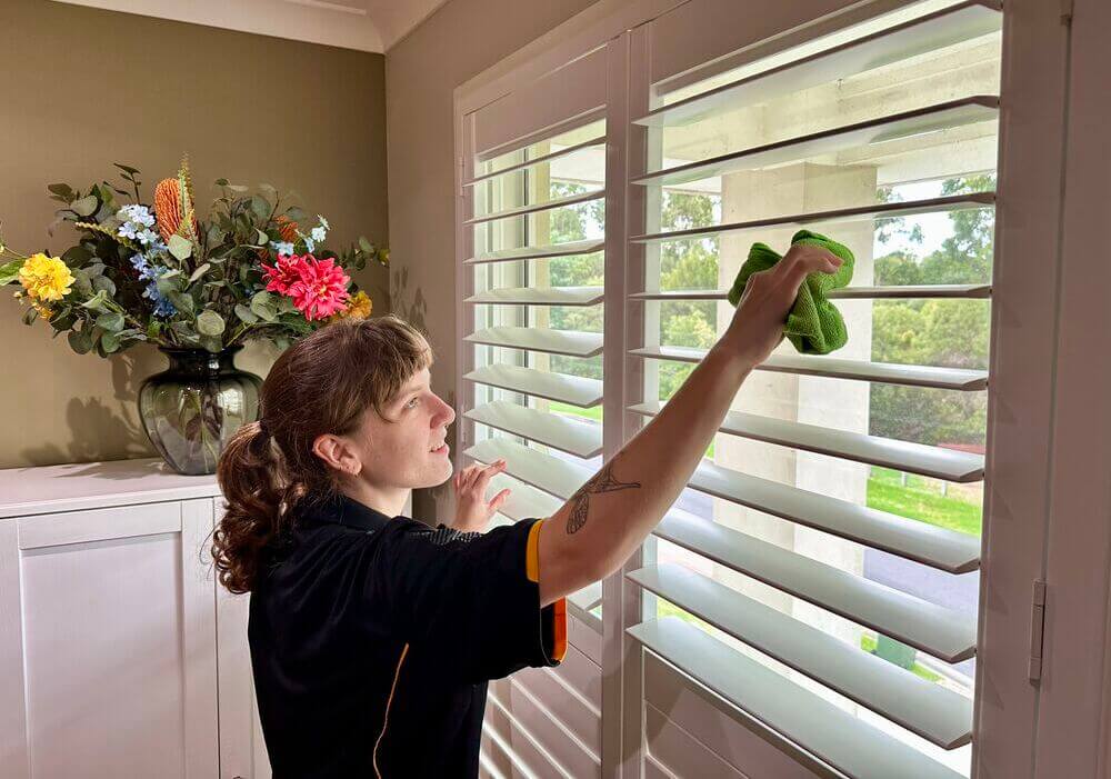 professional cleaner Kailtyn cleaning plantation shutter windows